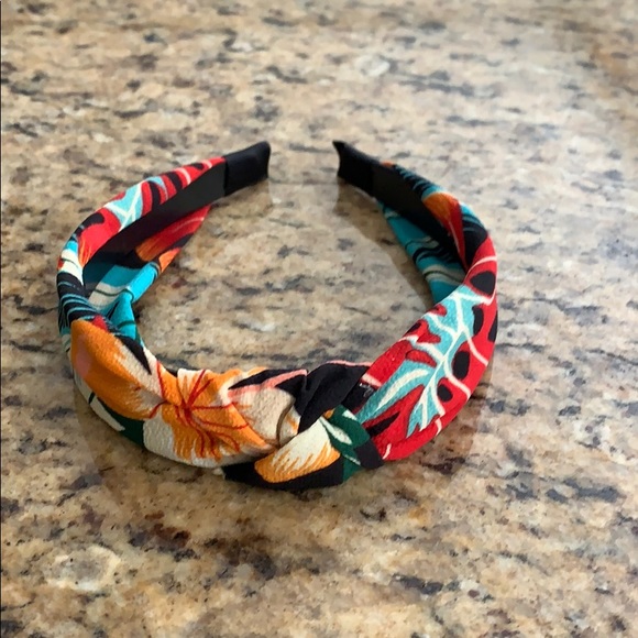 2 new Floral headbands (turban & top knot style) - Picture 3 of 4
